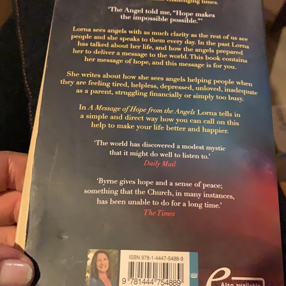 A Message of Hope from the Angels | Lorna Byrne - Picture 6 of 6